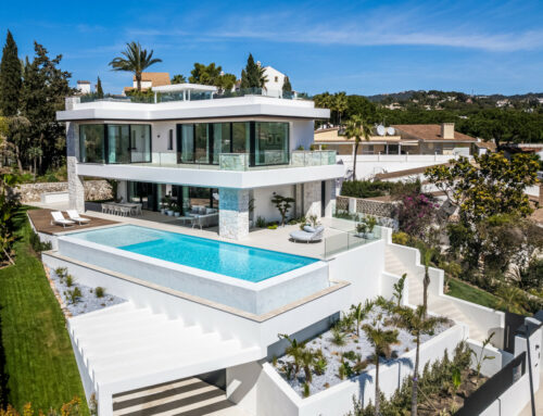 Villa – Marbella East – Ref: 8222