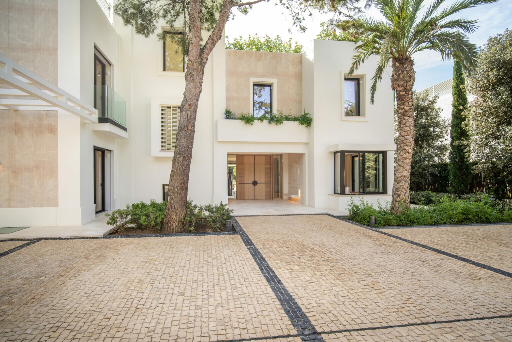 luxury villa for sale marbella puente romano golden mile