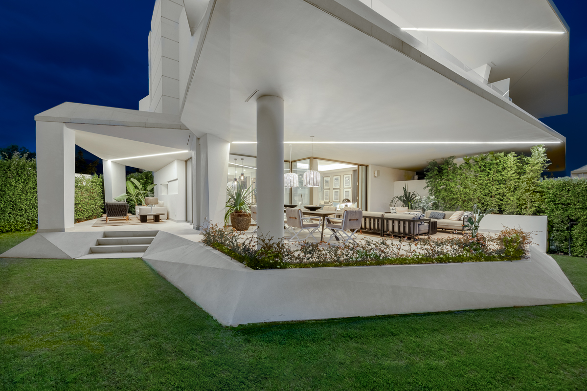 modern townhouse for sale marbella
