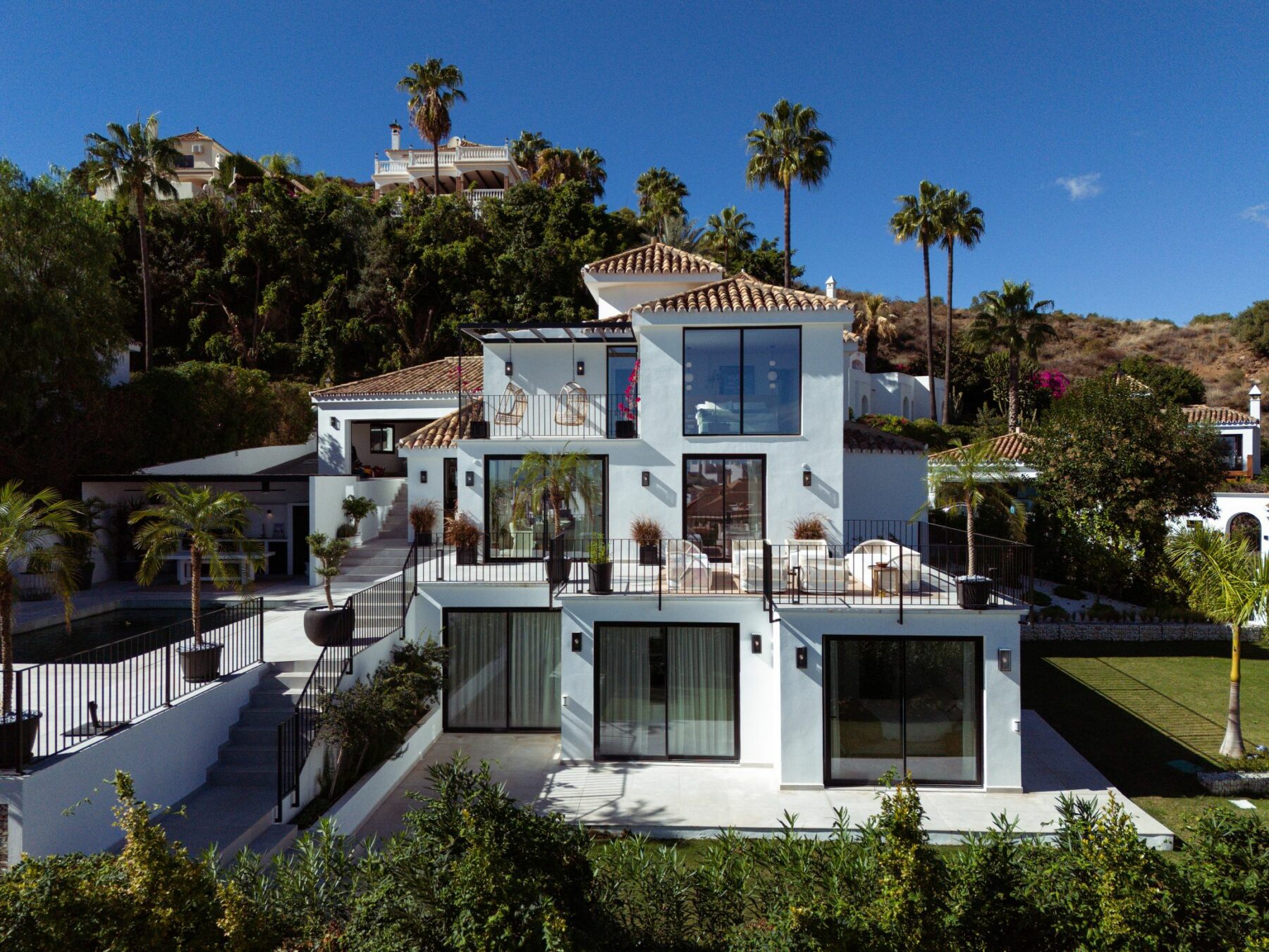 new contemporary villa for sale in marbella