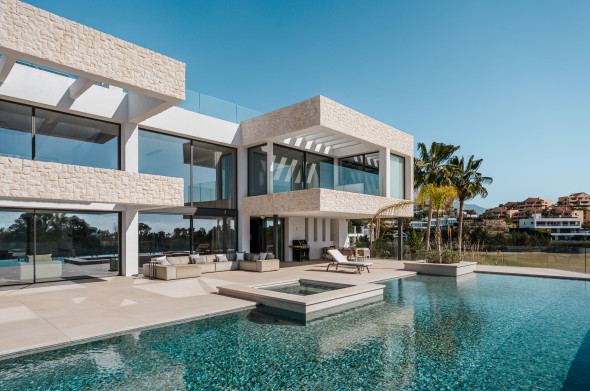 luxury conteporary villa for sale marbella