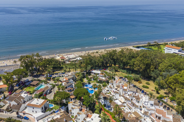 beachfront apartment for sale marbella