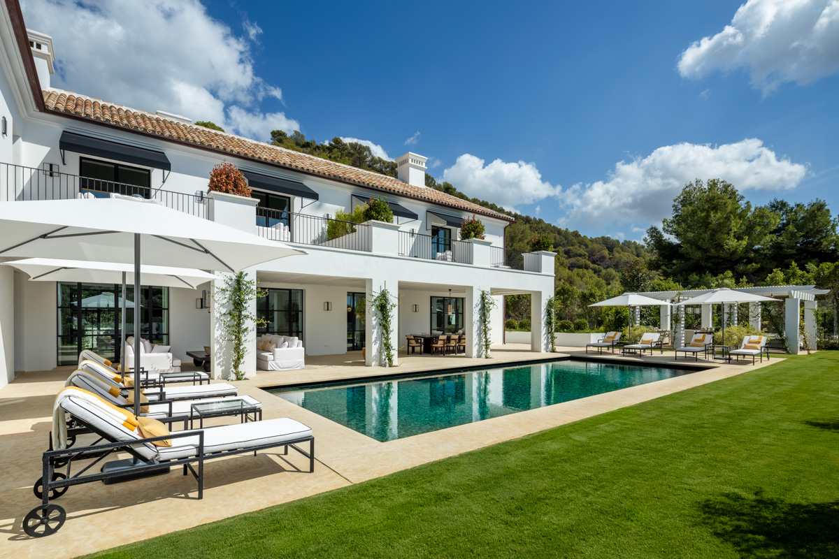 luxury villa for sale marbella cascada de camojan