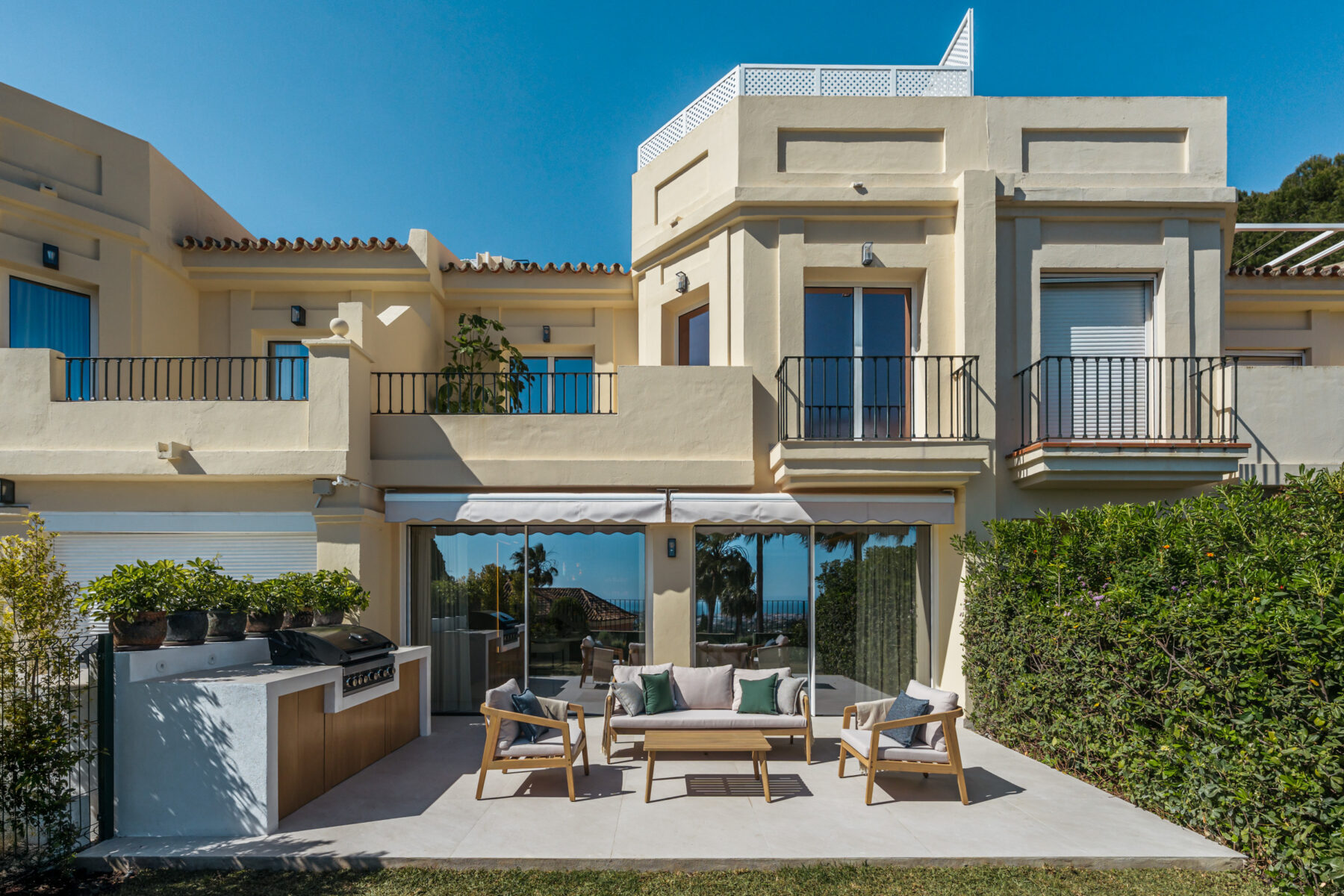 luxury townhouse for sale marbella benahavis la quinta